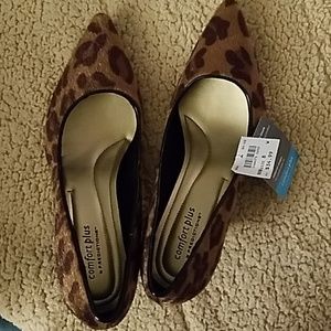 Brand new leopard pumps